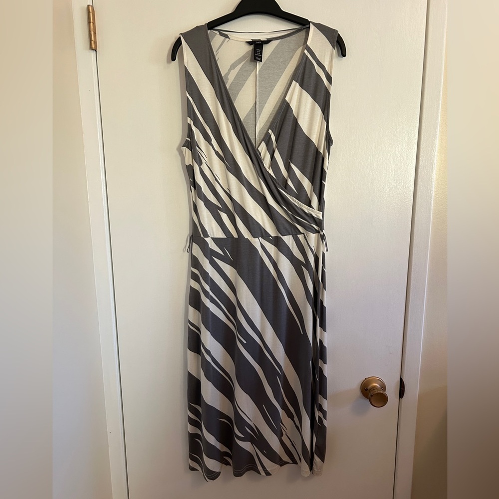 H&M grey and white faux wrap sleeveless dress, belt loops, no belt included